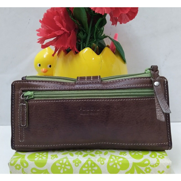 Fossil Brown Leather Credit Card ID Window Bifold Wallet - Picture 2 of 16